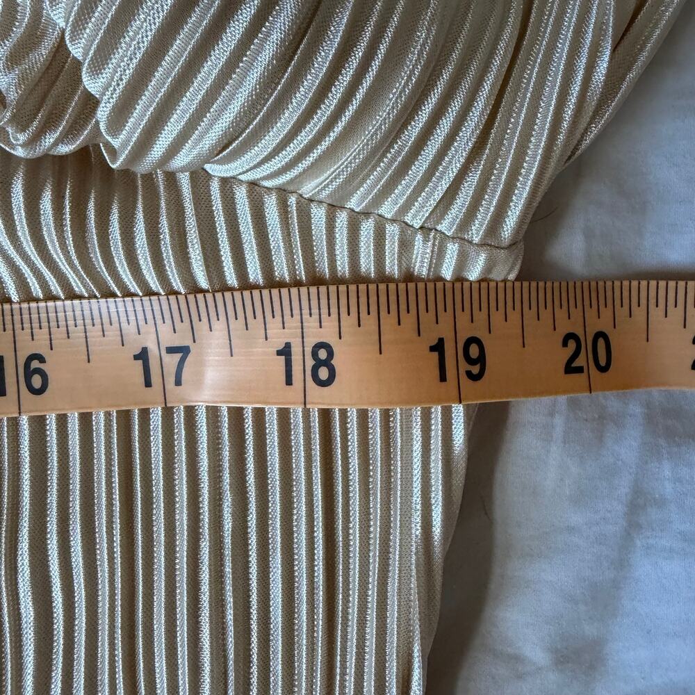 Urban Outfitters Plisse Pleated Blouse Gold Size XL Bell Sleeve Cardigan Y2K - Picture 7 of 8